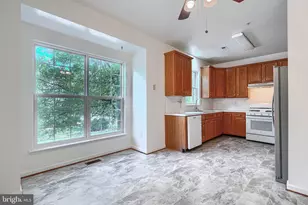 13006 Woodcutter Cir, Germantown, MD 20876 - Photo 11