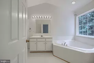 13006 Woodcutter Cir, Germantown, MD 20876 - Photo 19
