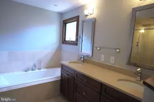 4536 Fairfield Dr, Bethesda, MD 20814 - Photo 21