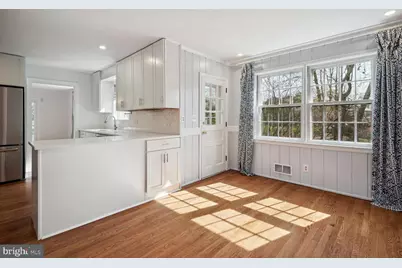 5801 Hillburne Way, Chevy Chase, MD 20815 - Photo 11