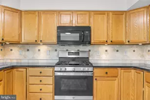 2901 Clovercrest Way, Olney, MD 20832 - Photo 9