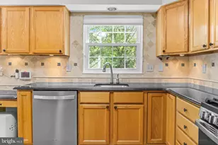 2901 Clovercrest Way, Olney, MD 20832 - Photo 11