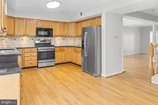 2901 Clovercrest Way, Olney, MD 20832 - Photo 7
