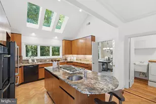 6505 River Rd, Bethesda, MD 20817 - Photo 11