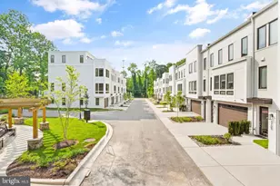 3720 Glenmoor Reserve Ln, Chevy Chase, MD 20815 - Photo 3