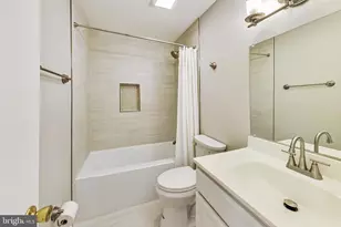 8403 Postoak Rd, Potomac, MD 20854 - Photo 25