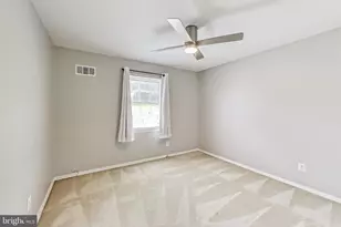 8403 Postoak Rd, Potomac, MD 20854 - Photo 23