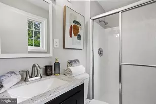 811 Kenbrook Dr, Silver Spring, MD 20902 - Photo 55