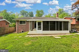 811 Kenbrook Dr, Silver Spring, MD 20902 - Photo 11