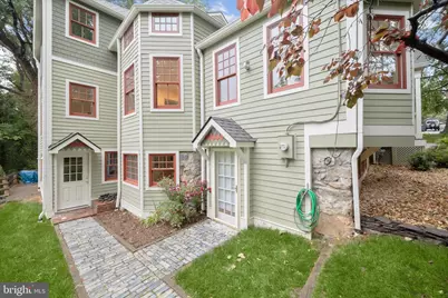 6004 Princeton Avenue, Glen Echo, MD 20812 - Photo 3