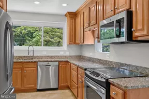 10228 Hatherleigh Dr, Bethesda, MD 20814 - Photo 17