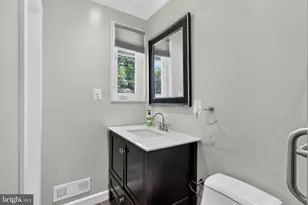 10228 Hatherleigh Dr, Bethesda, MD 20814 - Photo 29