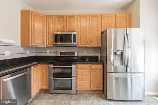11715 Gunners Dr, Germantown, MD 20876 - Photo 13