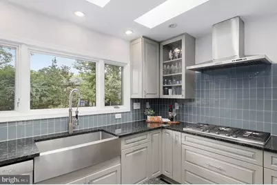 6401 Greentree Road, Bethesda, MD 20817 - Photo 17