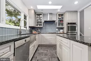 6401 Greentree Rd, Bethesda, MD 20817 - Photo 15