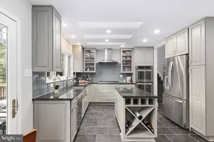 6401 Greentree Rd, Bethesda, MD 20817 - Photo 15