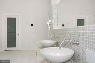 10204 Falls Rd, Potomac, MD 20854 - Photo 35