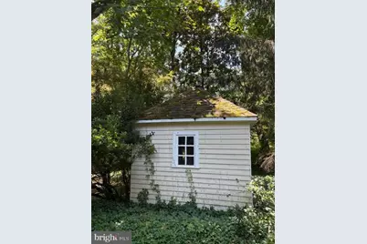 8209 Burning Tree Road, Bethesda, MD 20817 - Photo 5