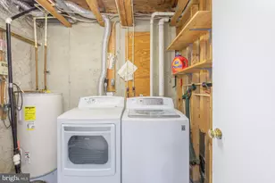 20528 Strath Haven Dr, Gaithersburg, MD 20886 - Photo 17