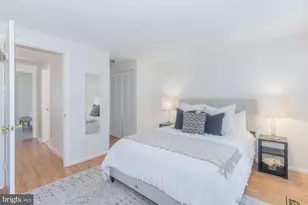 20528 Strath Haven Dr, Gaithersburg, MD 20886 - Photo 9