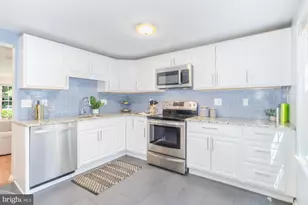 20528 Strath Haven Dr, Gaithersburg, MD 20886 - Photo 5