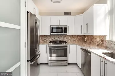 7111 Woodmont Avenue #602, Bethesda, MD 20815 - Photo 11