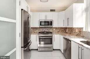 7111 Woodmont Ave, Bethesda, MD 20815 - Photo 11