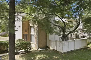 20201 Spring Haven Ct, Gaithersburg, MD 20886 - Photo 3