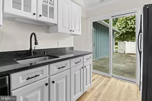 7 Finsbury Park Ct, Silver Spring, MD 20906 - Photo 1