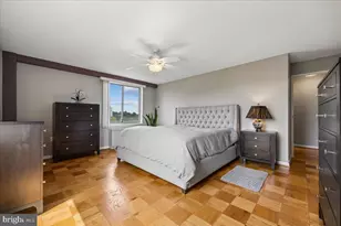 10201 Grosvenor Pl, Rockville, MD 20852 - Photo 23