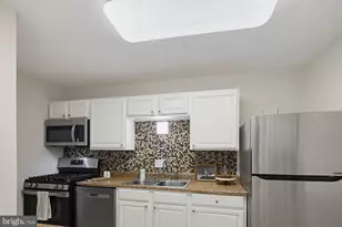 5101 Crossfield Ct, Rockville, MD 20852 - Photo 11