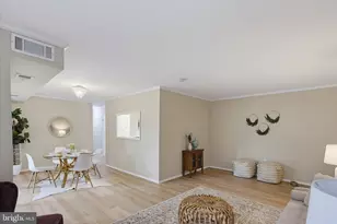 5101 Crossfield Ct, Rockville, MD 20852 - Photo 5