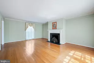 10253 Gainsborough, Potomac, MD 20854 - Photo 9