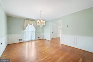 10253 Gainsborough, Potomac, MD 20854 - Photo 7
