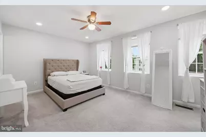 9367 Bremerton, Montgomery Village, MD 20886 - Photo 15