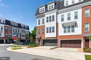 2521 Farmstead Dr, Rockville, MD 20850 - Photo 35