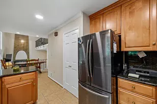 17016 George Washington Dr, Rockville, MD 20853 - Photo 31