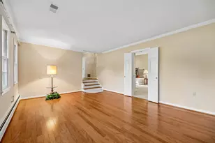 17016 George Washington Dr, Rockville, MD 20853 - Photo 15