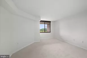 10101 Grosvenor Pl, Rockville, MD 20852 - Photo 25