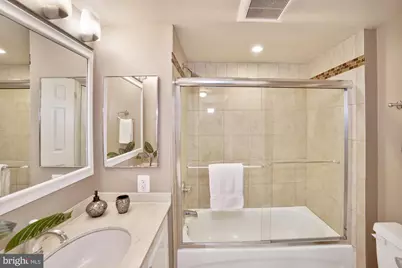 10101 Grosvenor Place #1818, Rockville, MD 20852 - Photo 17