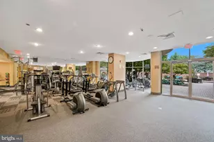 10101 Grosvenor Pl, Rockville, MD 20852 - Photo 21