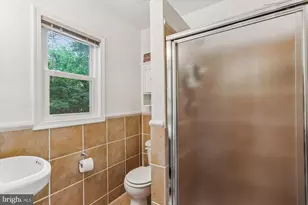 9201 Laurel Oak Dr, Bethesda, MD 20817 - Photo 35