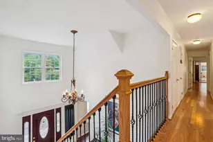 9201 Laurel Oak Dr, Bethesda, MD 20817 - Photo 17