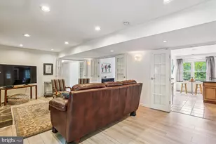 9201 Laurel Oak Dr, Bethesda, MD 20817 - Photo 15
