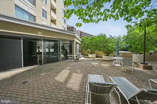 4601 N Park Ave, Chevy Chase, MD 20815 - Photo 17