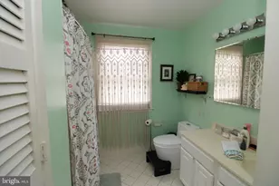 13130 Valleywood Dr, Silver Spring, MD 20906 - Photo 15