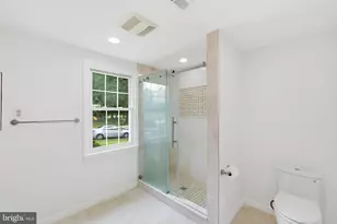 13513 Teakwood Ln, Germantown, MD 20874 - Photo 19