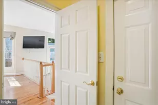 8931 Falls Farm Dr, Potomac, MD 20854 - Photo 53