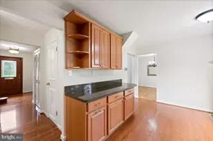 11315 Gainsborough Rd, Potomac, MD 20854 - Photo 19