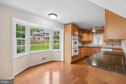 11315 Gainsborough Road, Potomac, MD 20854 - Photo 13